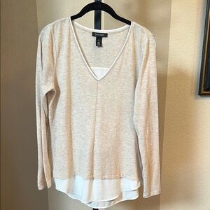 WHBM Women's Cream V-Neck Top size medium.